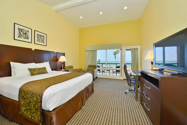 King Guest Room Ocean View