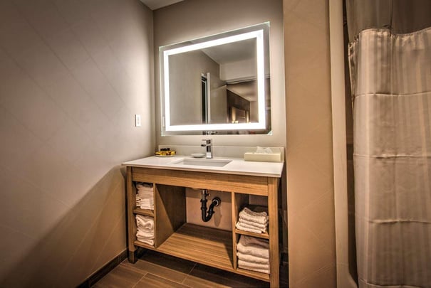 1 Bedroom, 1 Bed Suite