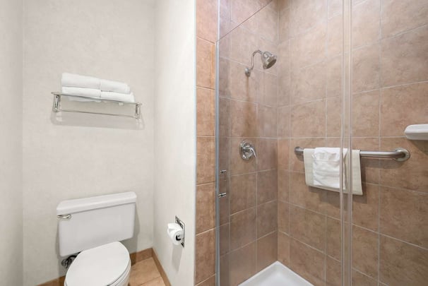 Double Beds Suite Bathroom