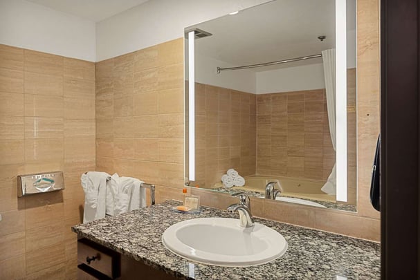 2 King with Jetted Tub and Fireplace