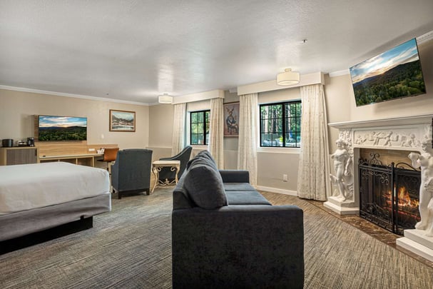 2 King with Jetted Tub and Fireplace