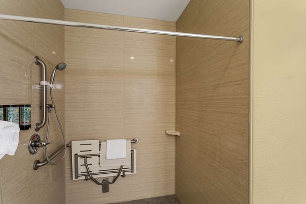 ADA double Queen suite