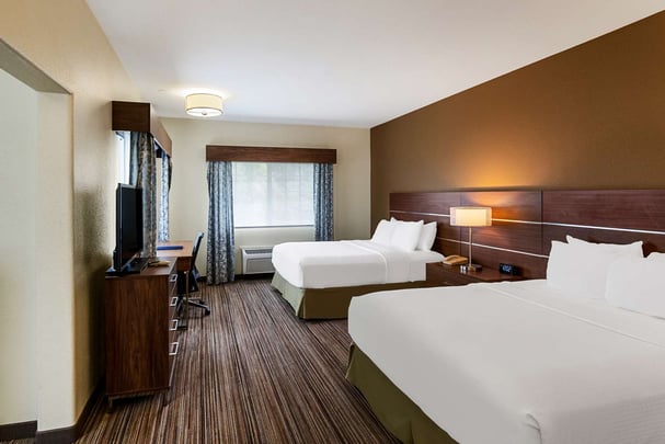 ADA double Queen suite