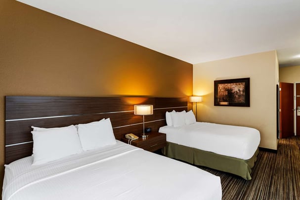 ADA double Queen suite