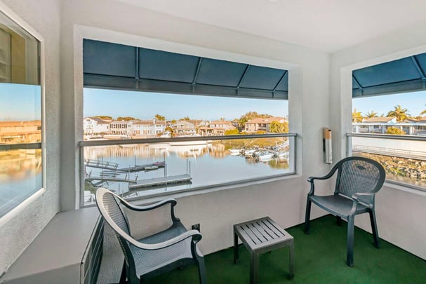 King Suite Harbor View