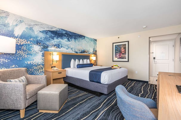 1 King Room  Marina Gateway