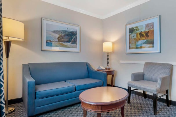 2 Queen Wet Bar Suite