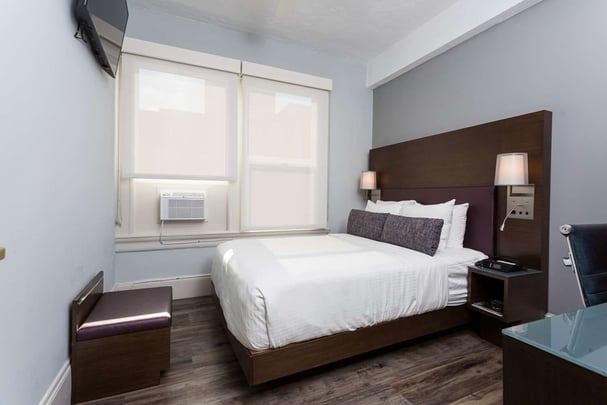 One Single Twin Guest Room