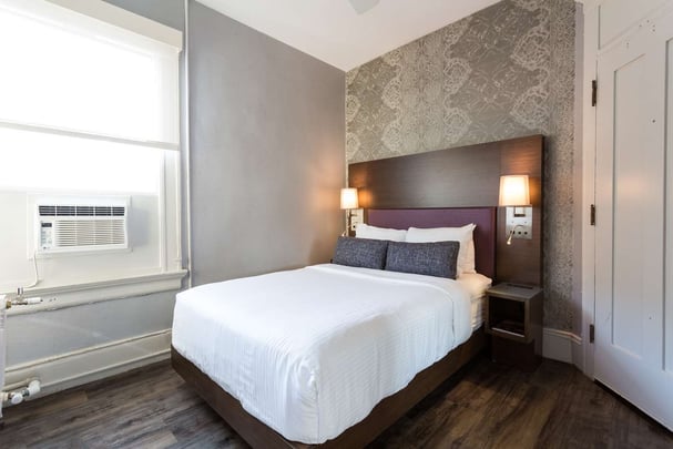 Single Twin Guest Room