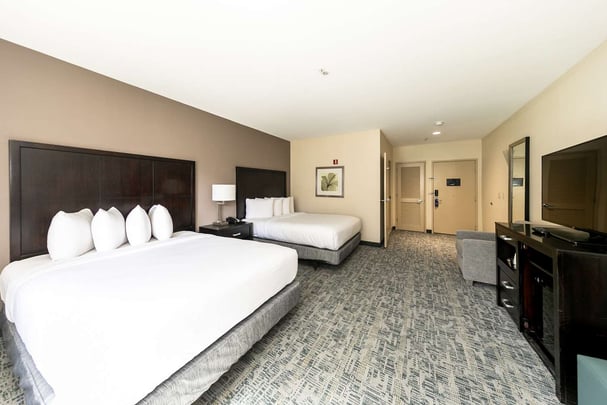 Accessible - Two Queen Bed