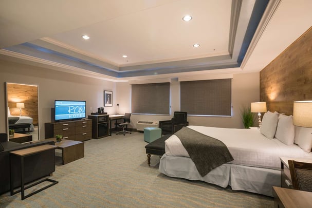 King Suite with Sofa