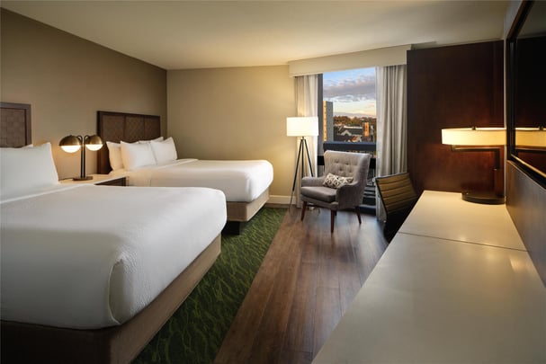 Double Queen Guest Room - City View - High Floor