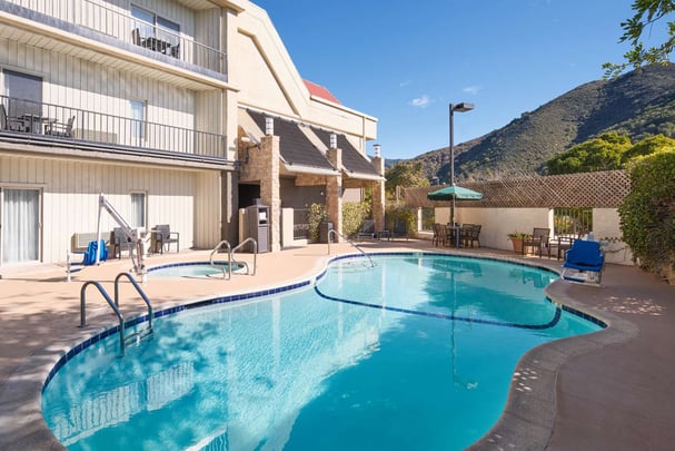 BW La Cuesta Inn San Luis Obispo Pool