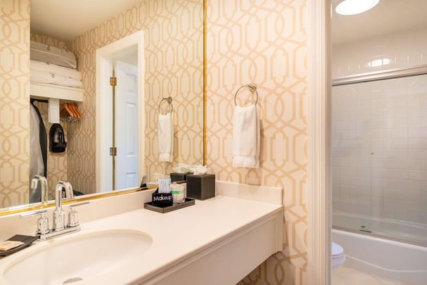 Queen Guest Room with Fireplace