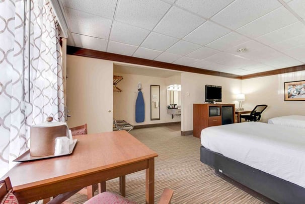 Double Queen Pet Friendly