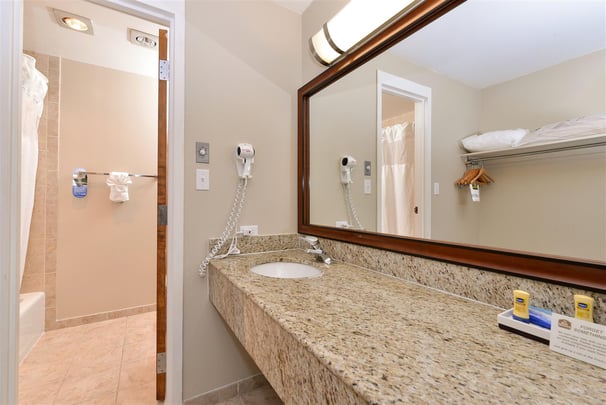King Suite Bathroom