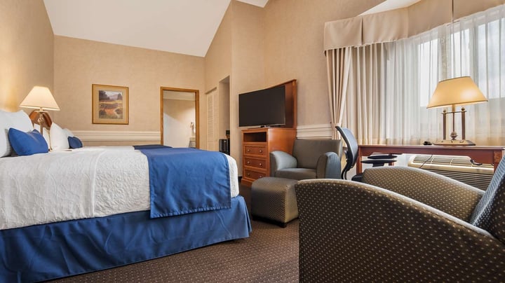 2 Queen Guest Room IMG