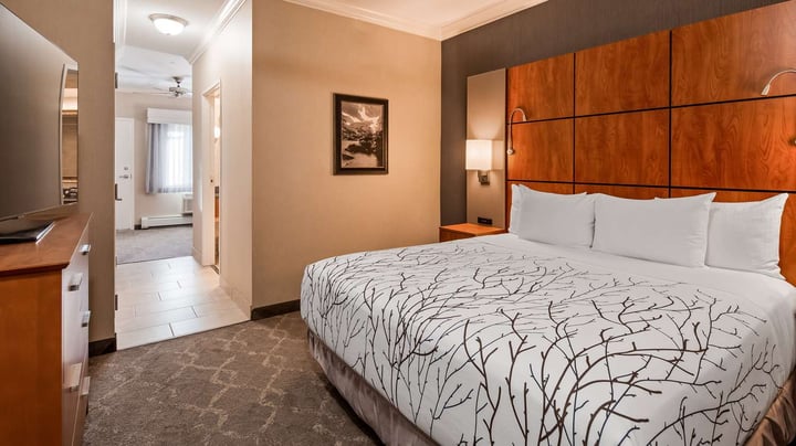 King Suite Guest Room