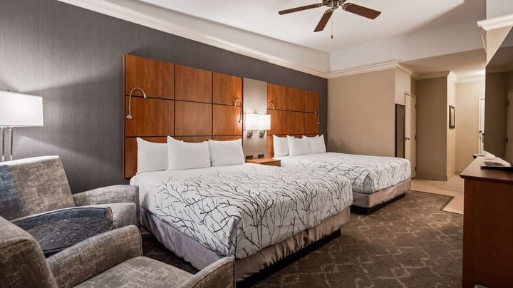 2 King Bed Accessible