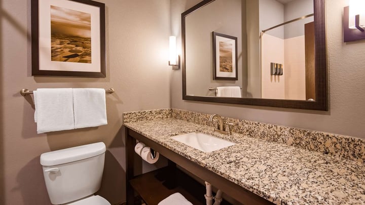 Suite Bathroom