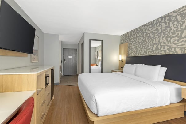 1 King Bed - Pet Friendly