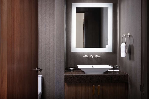 Club Premier Parlor Spa Suite