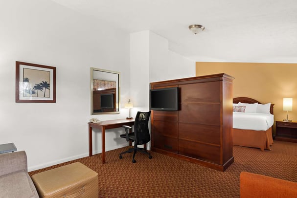 Port St Lucie FL KingSuite