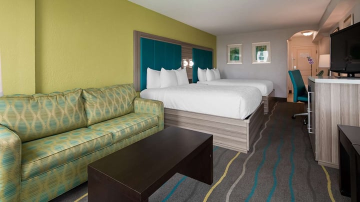 Two Queen Guest Room with Sofa