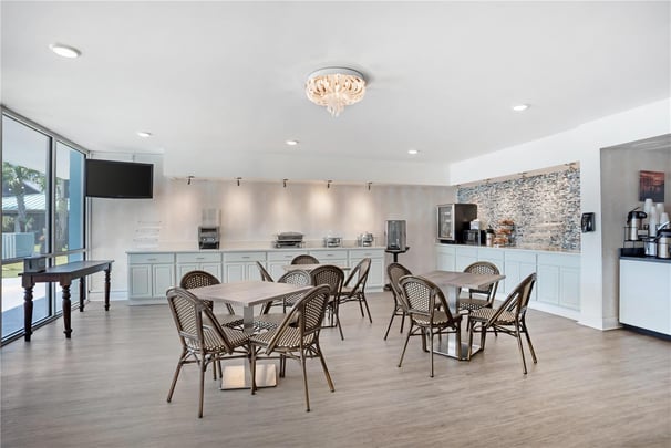 BW Navarre FL Bkfast