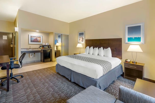 King Guest Room/ADA King