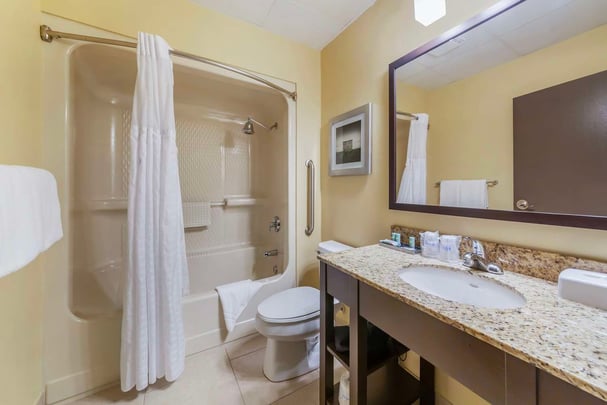 Kitchen King Guest Bathroom