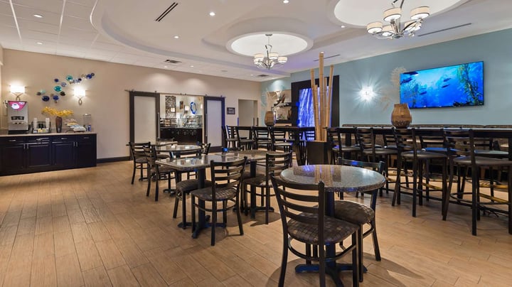 Breakfast Seating Area