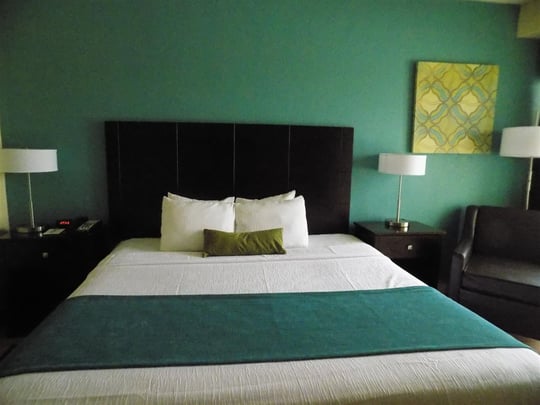 Suite King Mobility Accessible