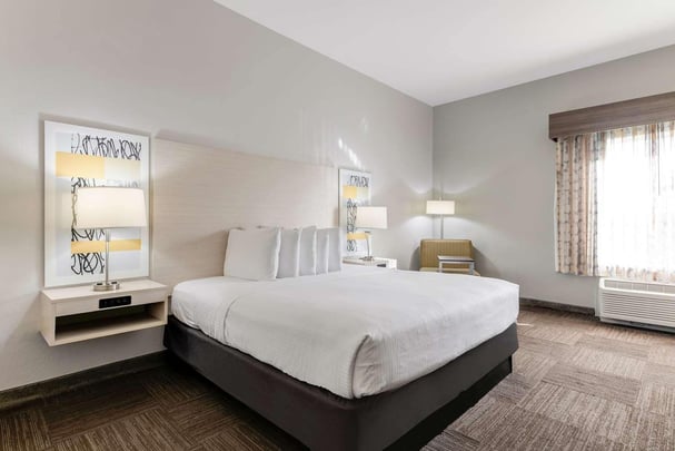 Accessible King & Standard King