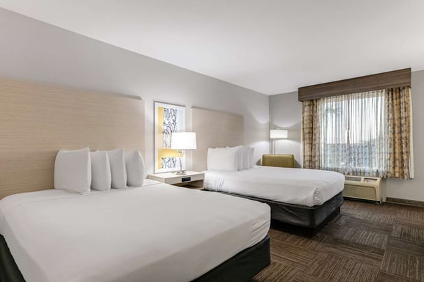 Standard & Accessible Queen