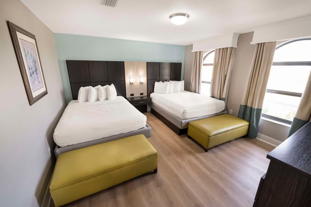 Family Suite bedroom 2 (2 queens)