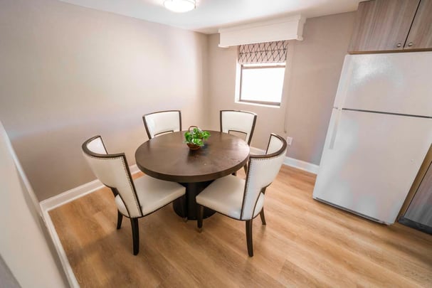 King Suite Dining Area