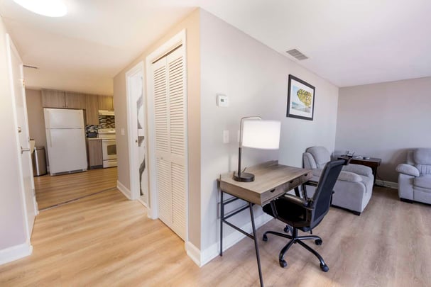 King Suite Living Room