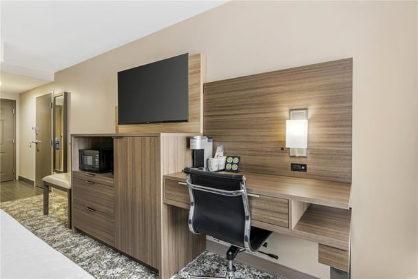 BW Sanford FL Single with Sofa