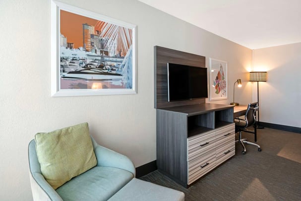 Two Queen Kitchenette