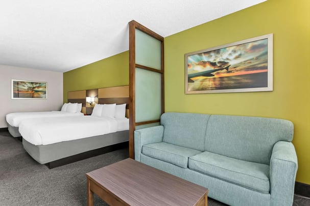 Double Queen Suite w/ Sofa Bed