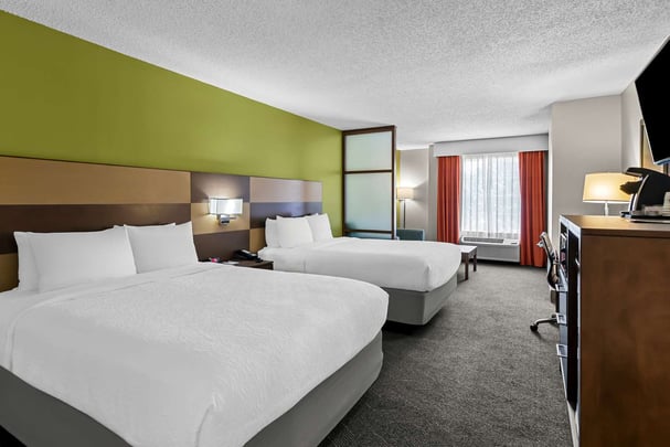 Double Queen Suite w/ Sofa Bed