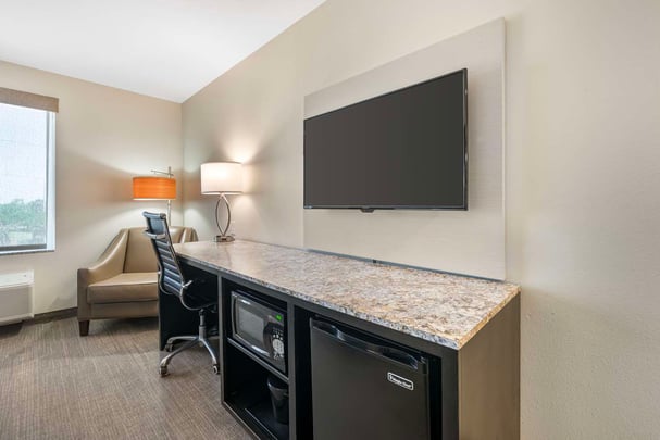 Double Queen Guest Room