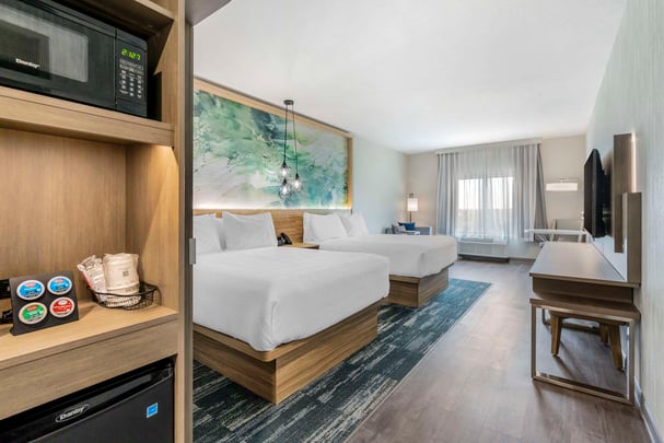 Two Queen Large Room