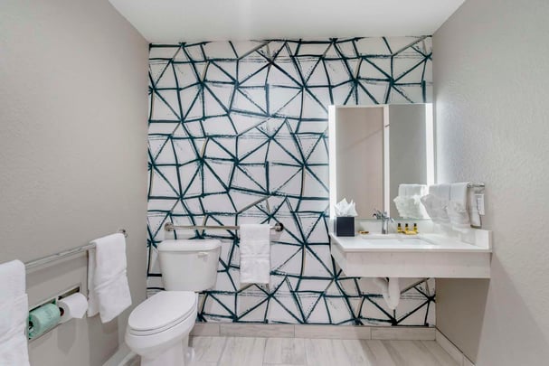 ADA Two Queen w/ Roll-In Shower