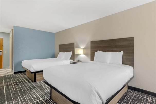 BW Commerce GA Queen