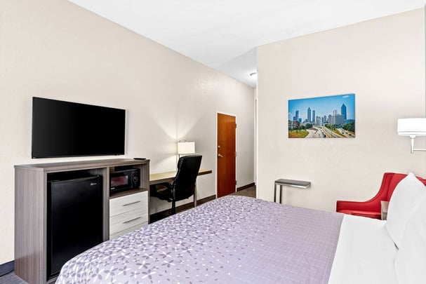 ADA King Roll In Shower