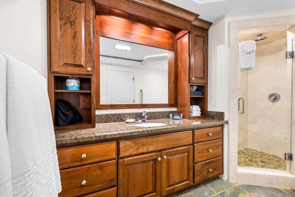 Two King Suite Bathroom