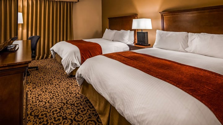 Double Queen Guest Room