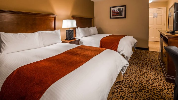 Double Queen Guest Room